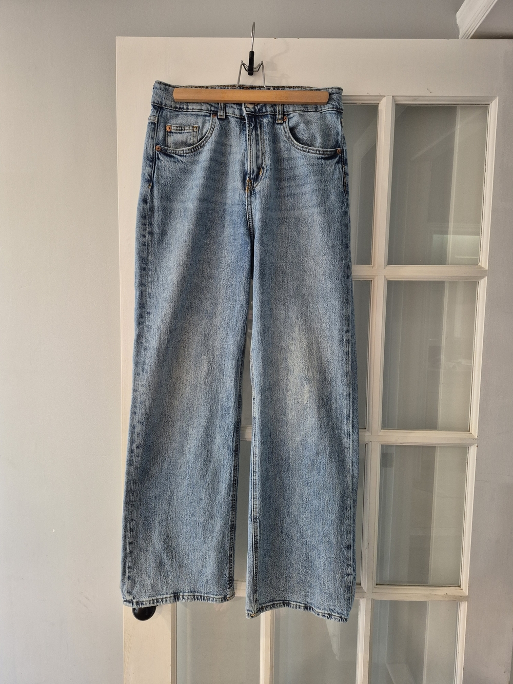 H&M Light Blue High Rise Wide Leg Straight Cut Denim Jeans Size 8